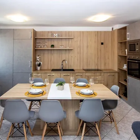Apartment Big With Sea View!