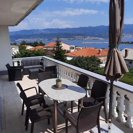Big With Sea View! *