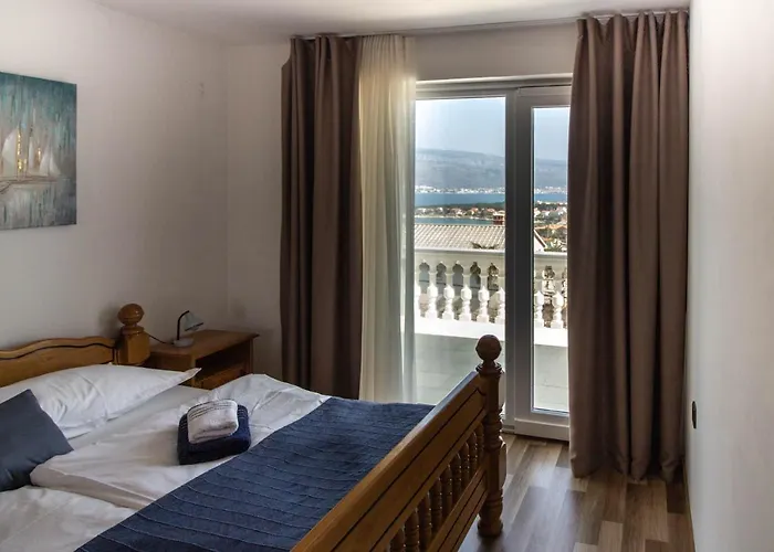 Big With Sea View! *